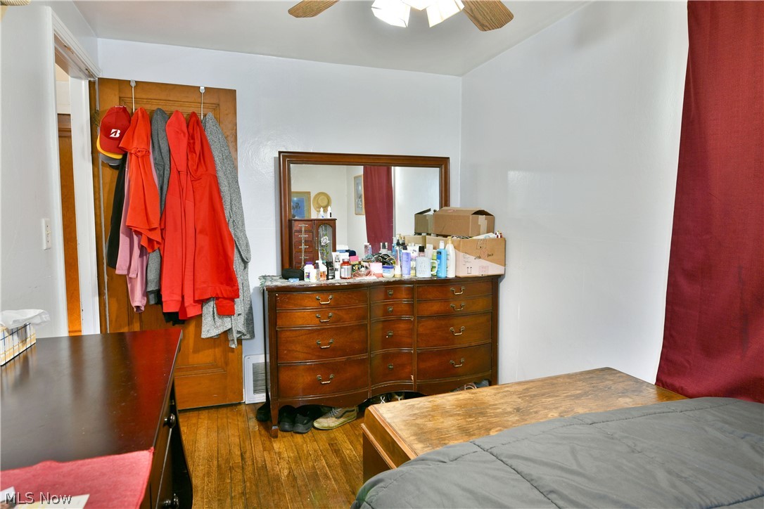 394 Meadowbrook Avenue SE Warren OH 44483