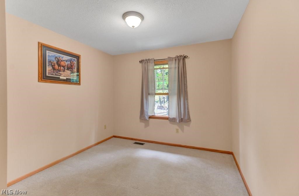 27 Latonka Trail Malvern OH 44644