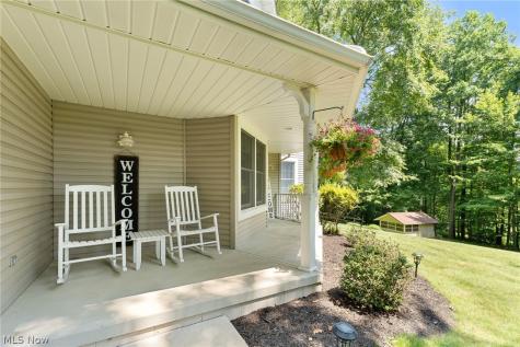 27 Latonka Trail Malvern OH 44644