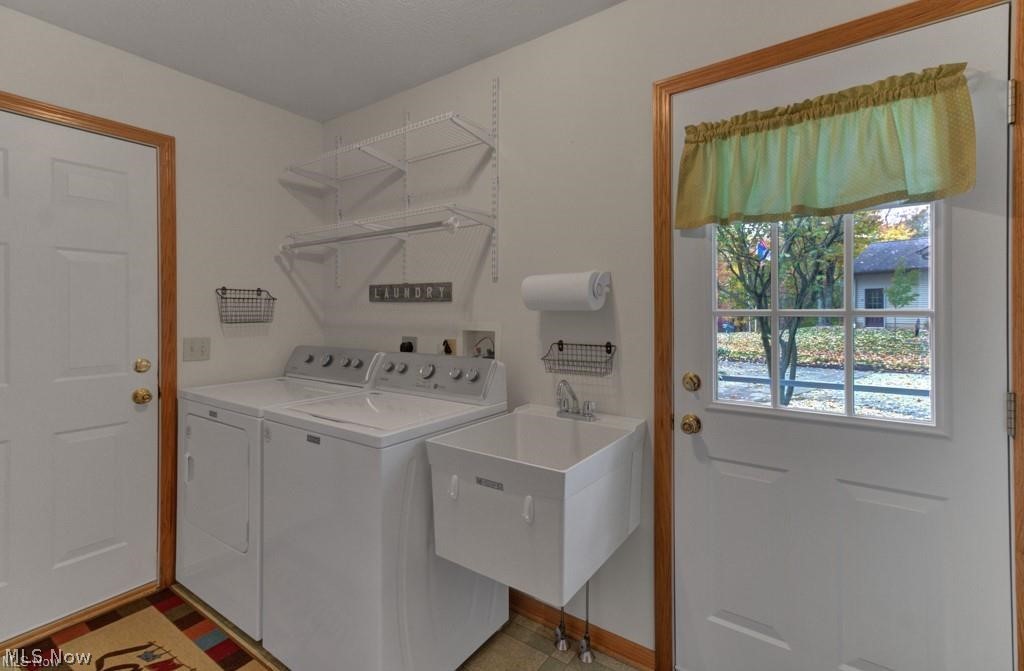 27 Latonka Trail Malvern OH 44644