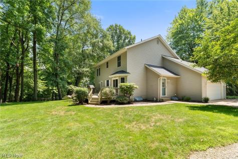 27 Latonka Trail Malvern OH 44644