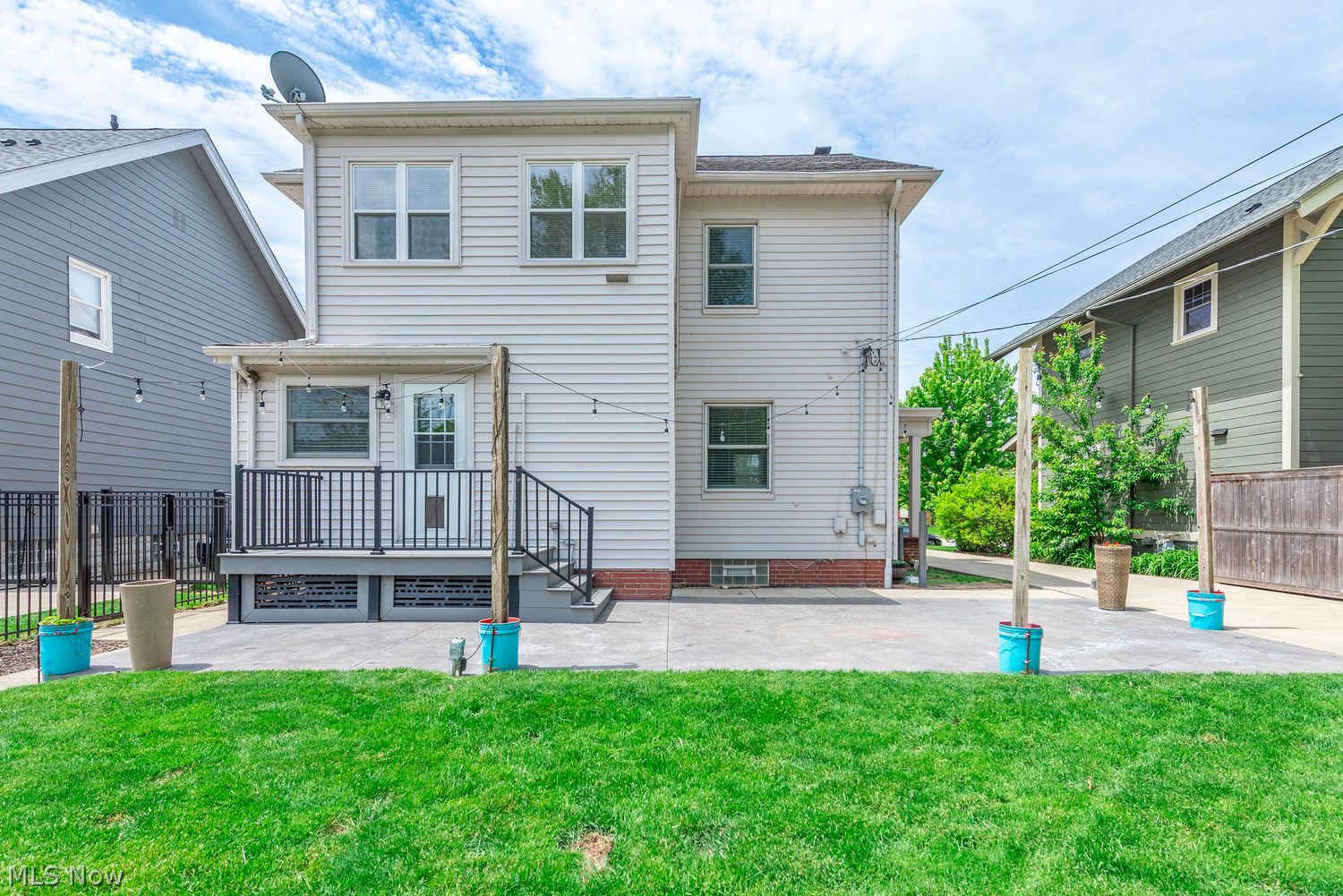 1247 Thoreau Road Lakewood OH 44107