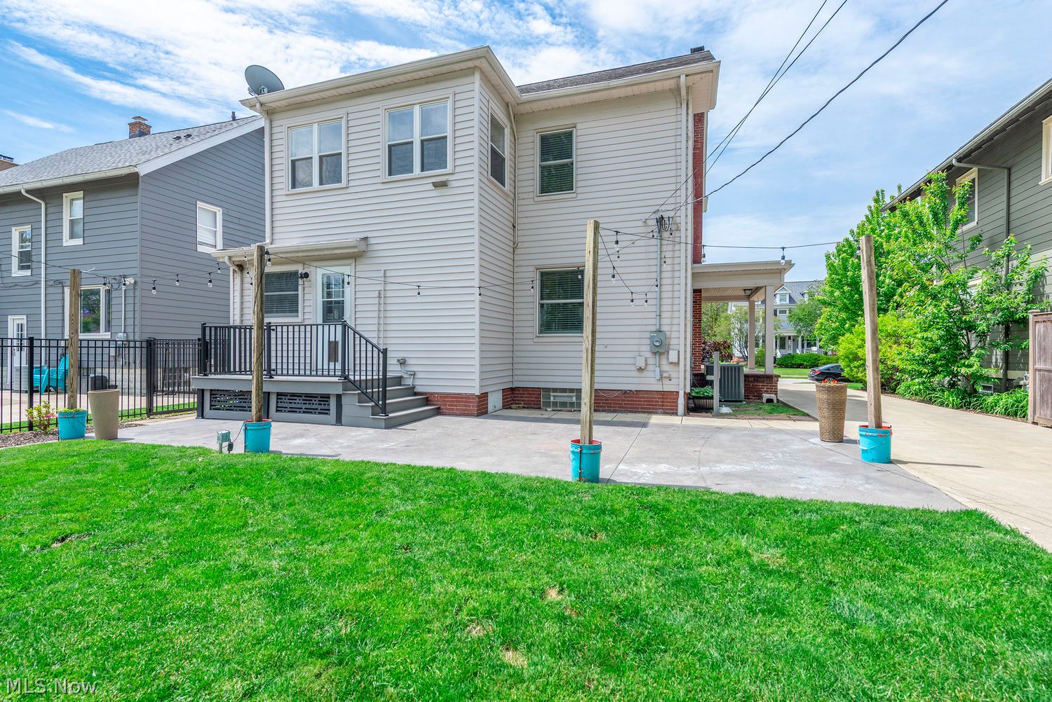 1247 Thoreau Road Lakewood OH 44107
