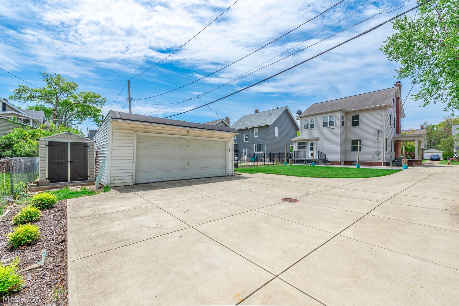 1247 Thoreau Road Lakewood OH 44107