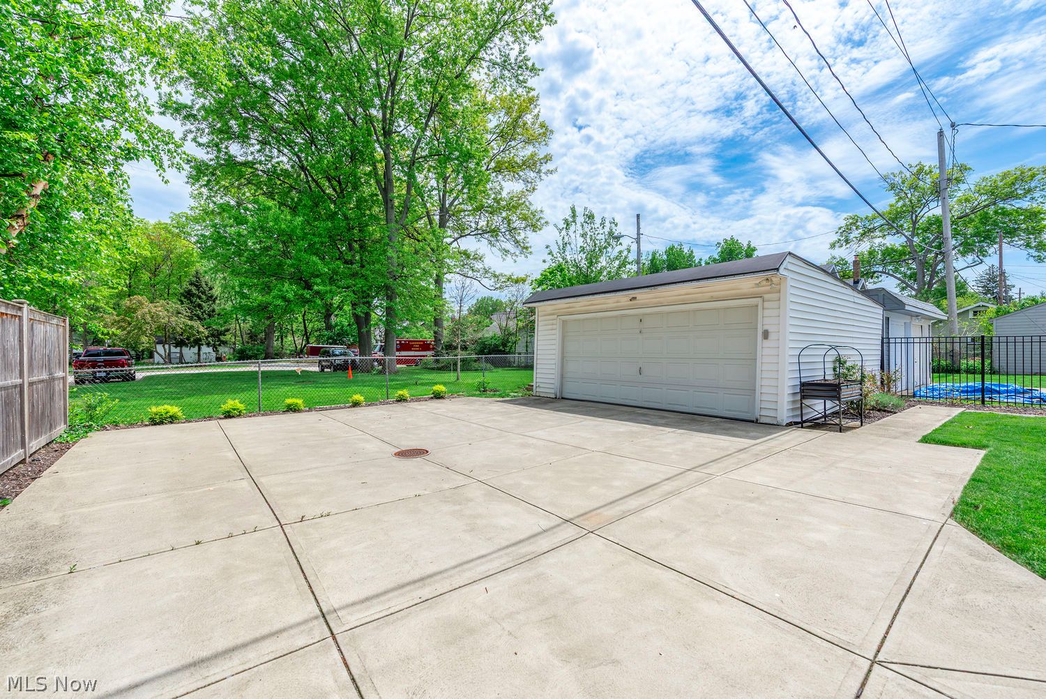 1247 Thoreau Road Lakewood OH 44107