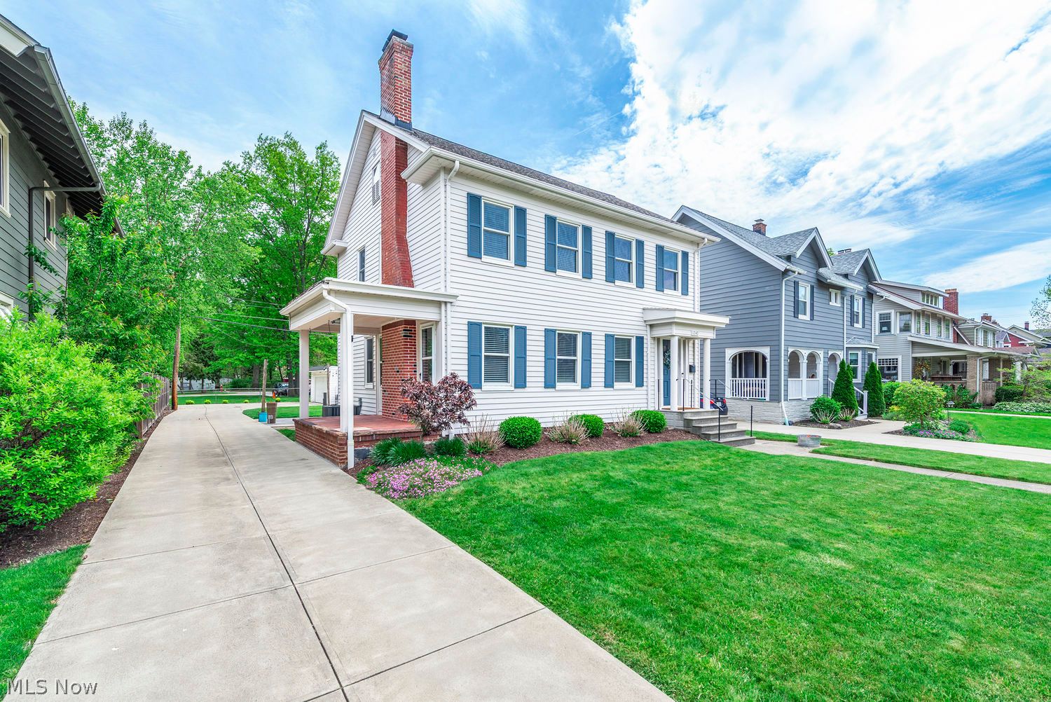 1247 Thoreau Road Lakewood OH 44107