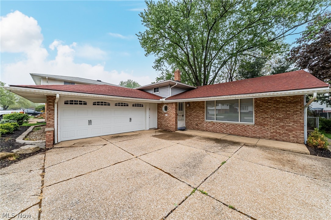 21298 Nottingham Drive Cleveland OH 44126