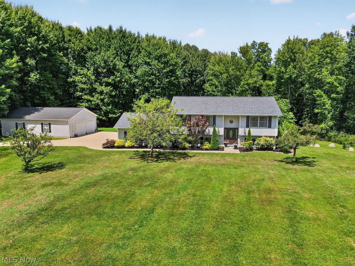 10080 Edwards Lane Chagrin Falls OH 44023