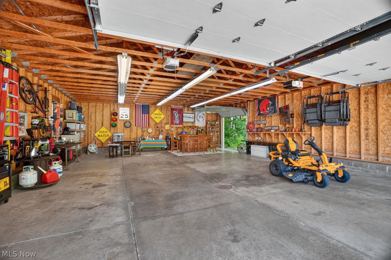 10080 Edwards Lane Chagrin Falls OH 44023