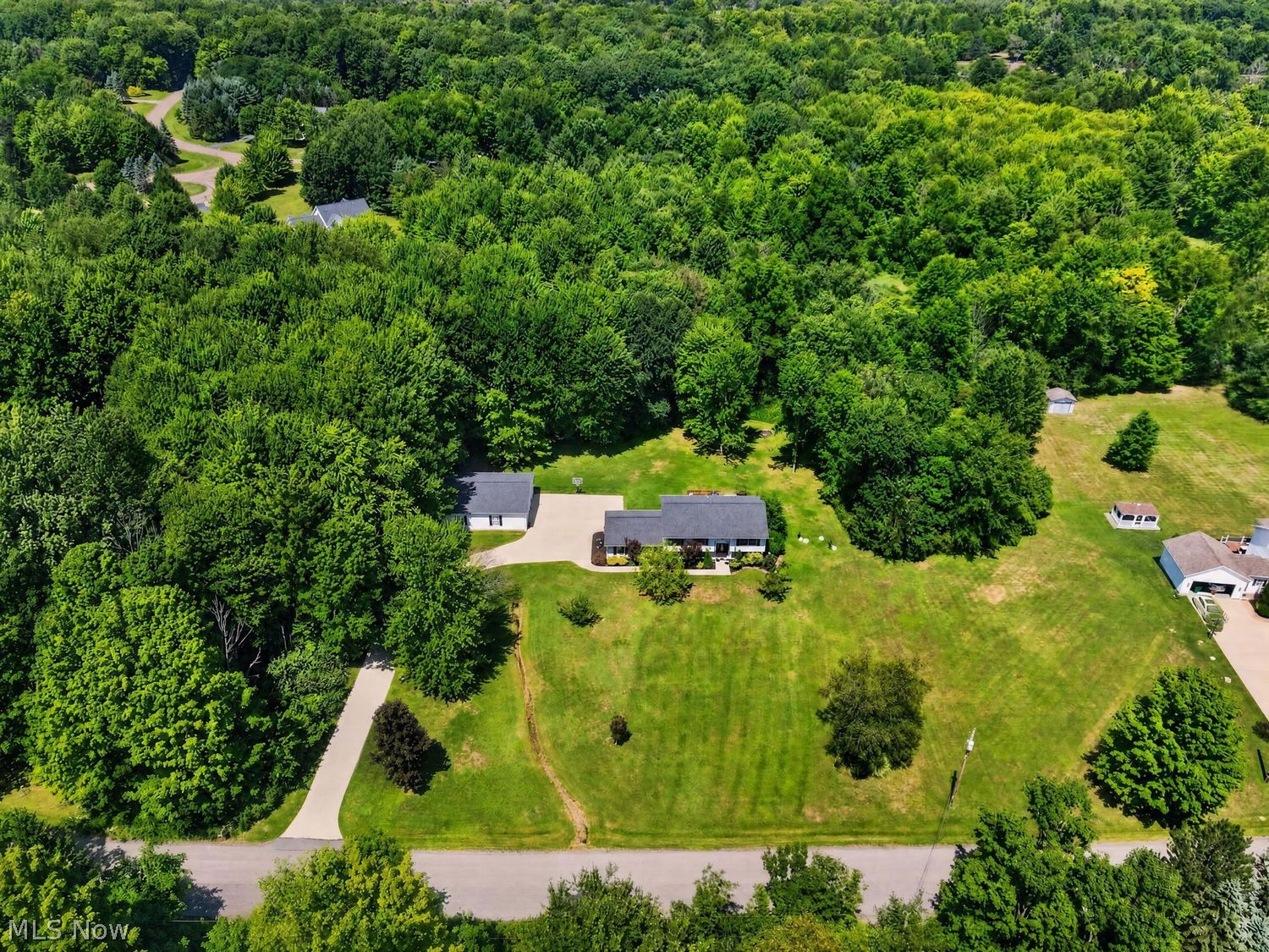 10080 Edwards Lane Chagrin Falls OH 44023