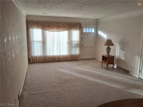 1289 W Miner Road Mayfield Heights OH 44124