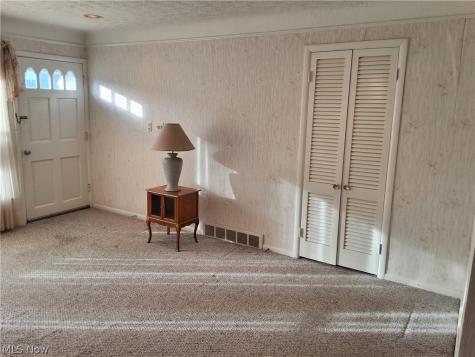 1289 W Miner Road Mayfield Heights OH 44124