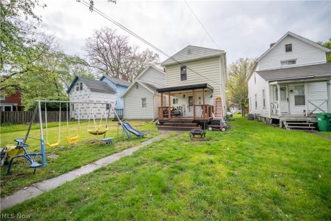 136 E Indiana Avenue Sebring OH 44672