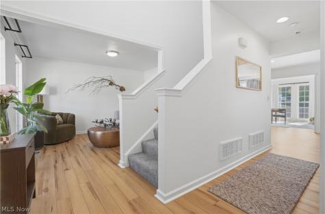 563 Colonial Drive Painesville OH 44077