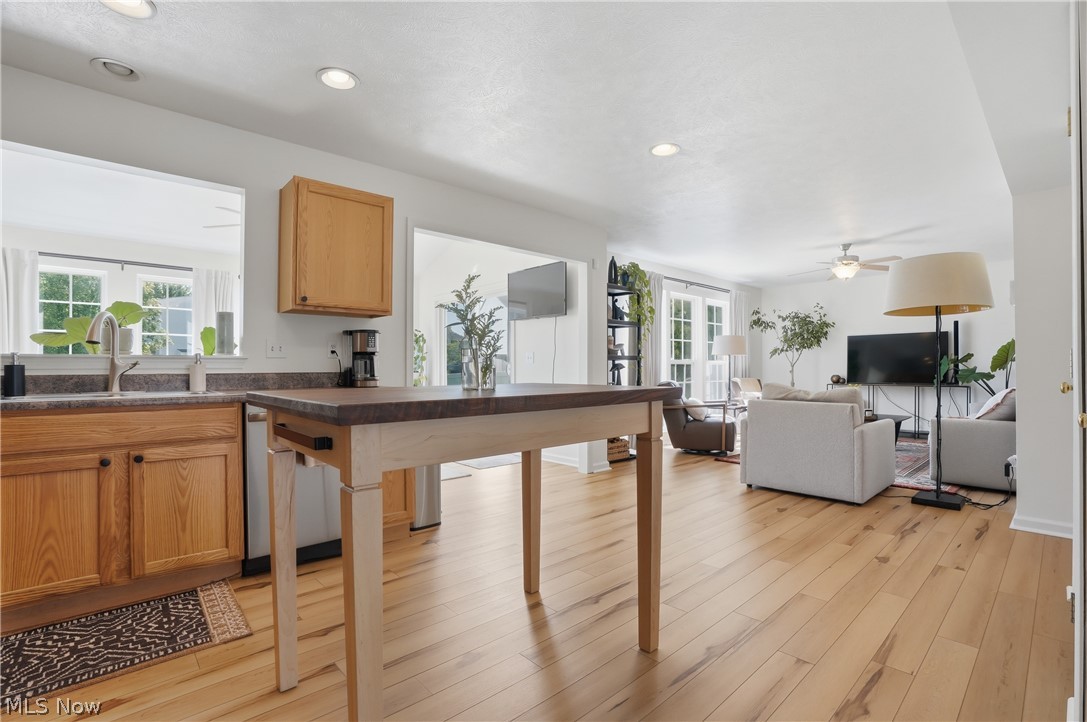 563 Colonial Drive Painesville OH 44077