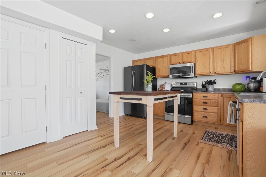 563 Colonial Drive Painesville OH 44077
