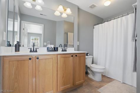 563 Colonial Drive Painesville OH 44077