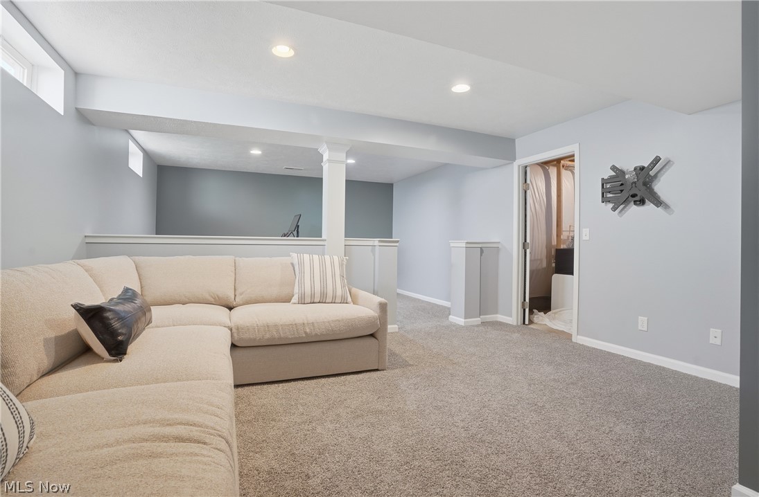 563 Colonial Drive Painesville OH 44077