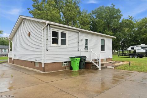 1136 Parkside Avenue Alliance OH 44601