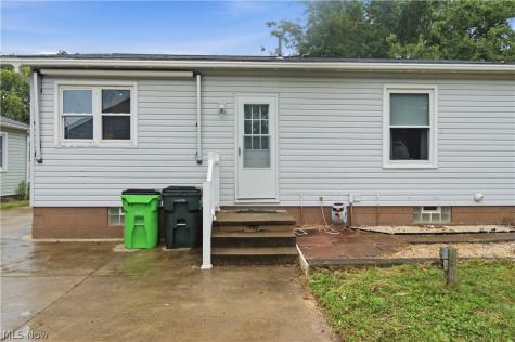 1136 Parkside Avenue Alliance OH 44601