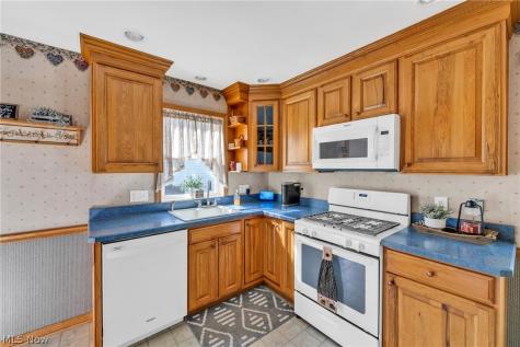 746 N Elmwood Avenue Wickliffe OH 44092