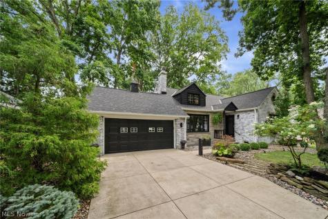 4781 W 211th Street Fairview Park OH 44126