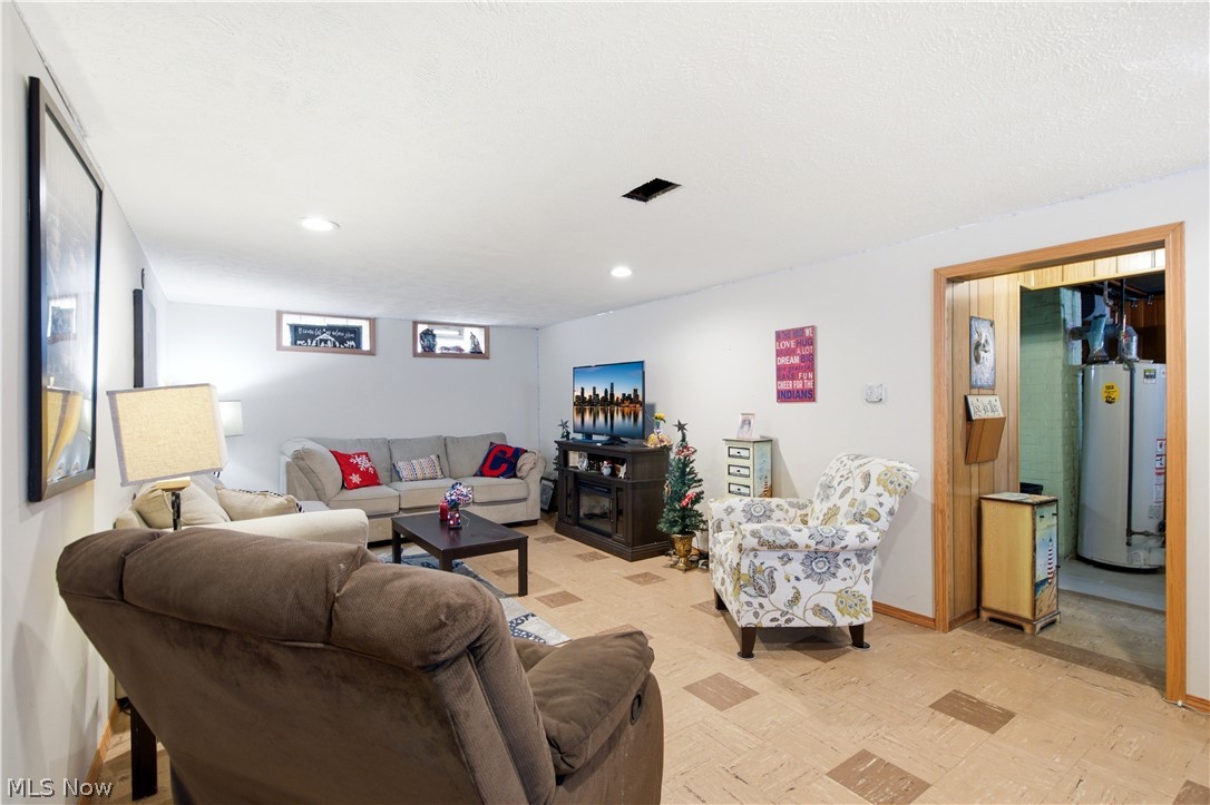 2212 Larchmont Drive Wickliffe OH 44092