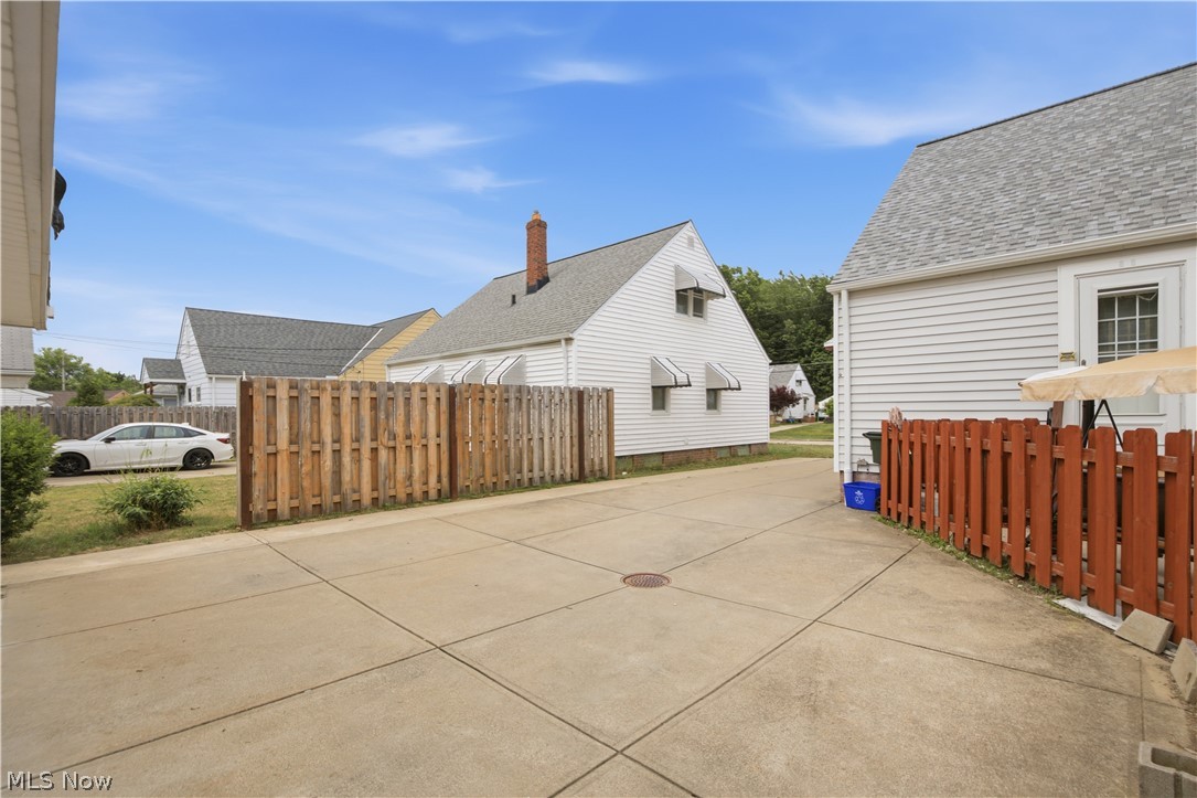 2212 Larchmont Drive Wickliffe OH 44092