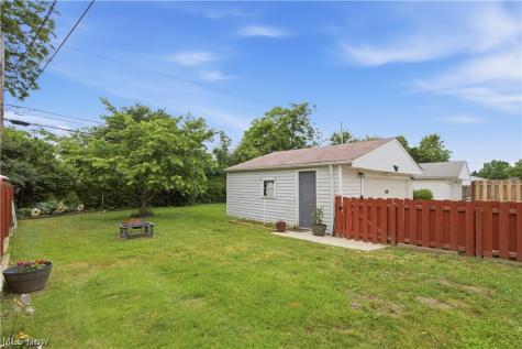 2212 Larchmont Drive Wickliffe OH 44092