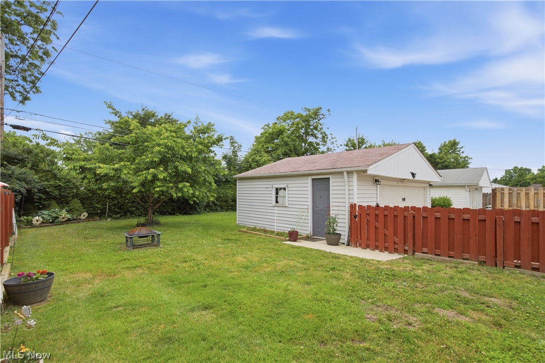 2212 Larchmont Drive Wickliffe OH 44092