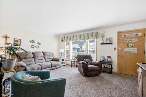 2212 Larchmont Drive Wickliffe OH 44092