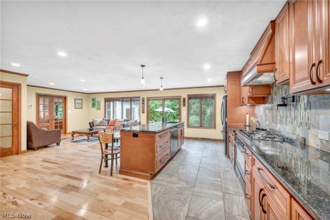 513 Somerset Road Akron OH 44313