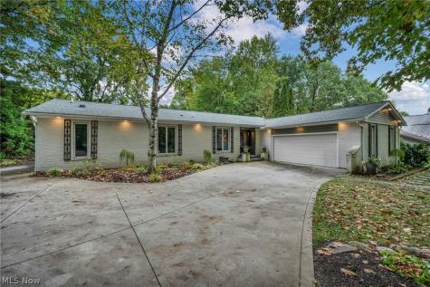 513 Somerset Road Akron OH 44313