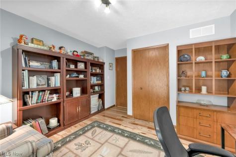 513 Somerset Road Akron OH 44313
