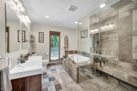 513 Somerset Road Akron OH 44313