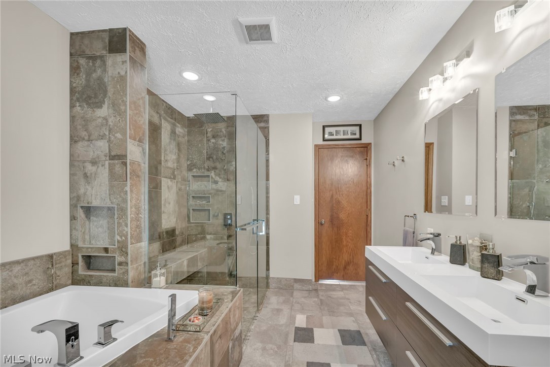 513 Somerset Road Akron OH 44313