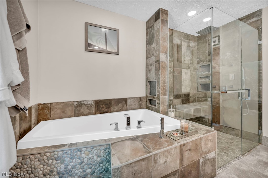 513 Somerset Road Akron OH 44313