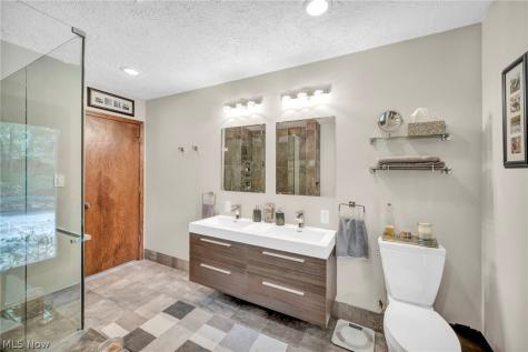 513 Somerset Road Akron OH 44313