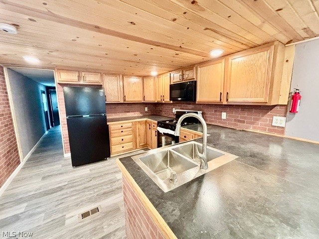 604 E Drive Warren OH 44484
