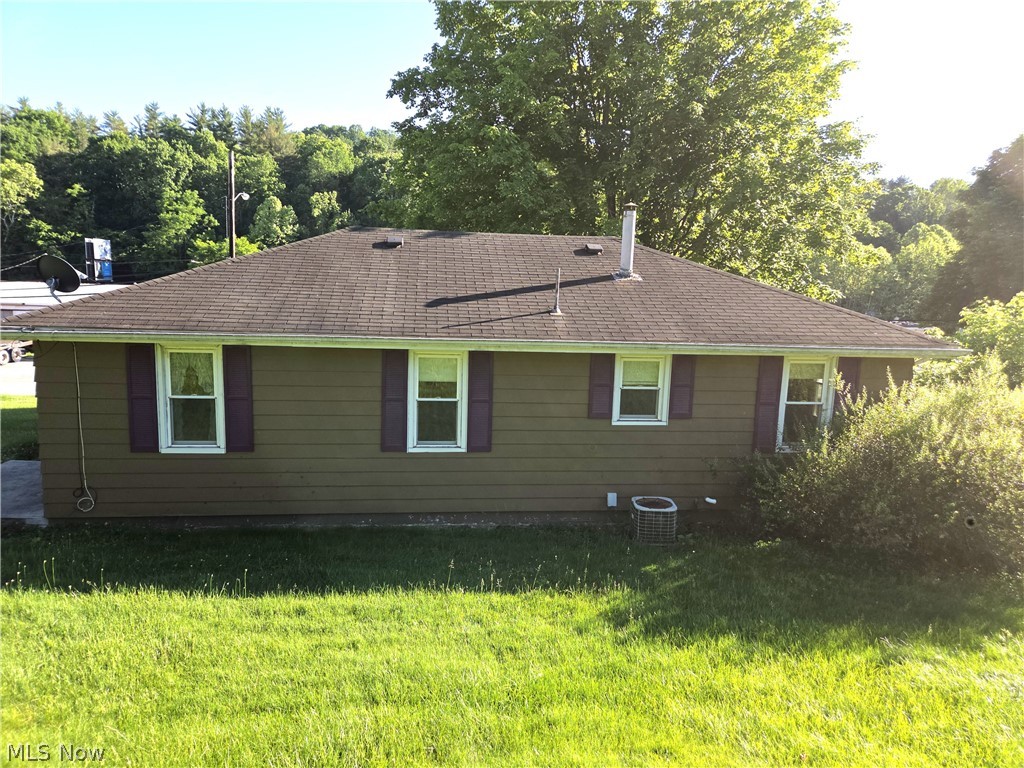 37 Olive Street Caldwell OH 43724