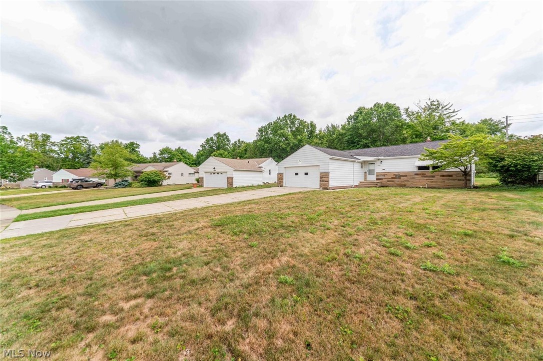 5001 Ridgebury Boulevard Lyndhurst OH 44124