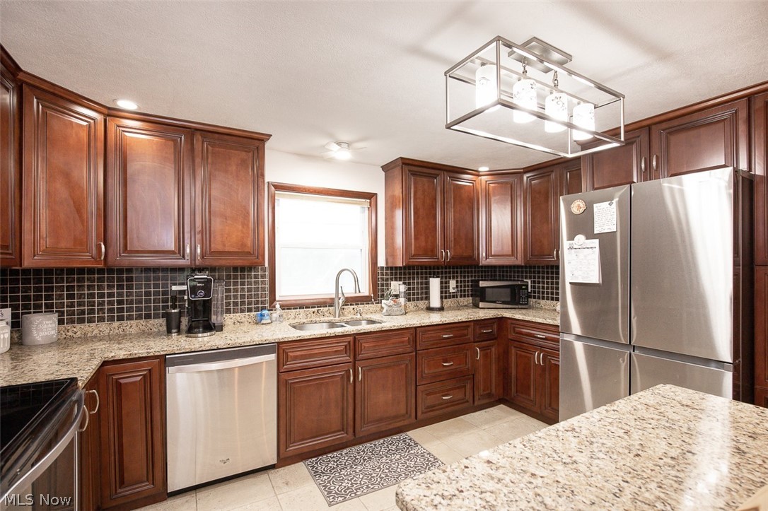 18810 Dellwood Drive Walton Hills OH 44146