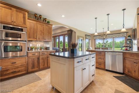 5850 Quarry Lake Drive SE East Canton OH 44730