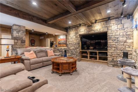 5850 Quarry Lake Drive SE East Canton OH 44730