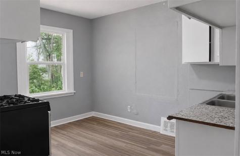 4197 E 160th Street Cleveland OH 44128