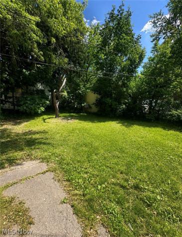 4197 E 160th Street Cleveland OH 44128