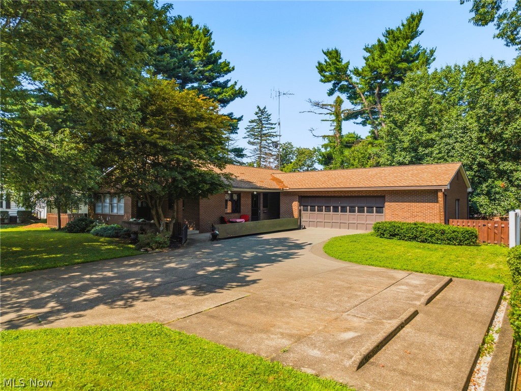 515 S Silver Street Louisville OH 44641