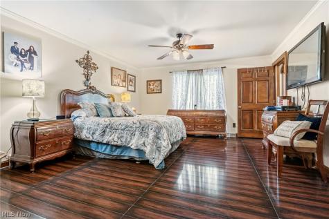 515 S Silver Street Louisville OH 44641