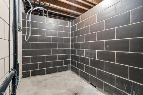 515 S Silver Street Louisville OH 44641