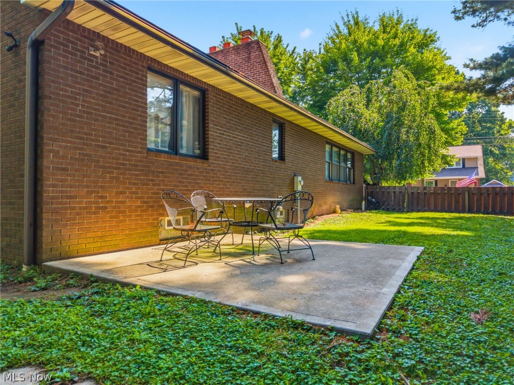 515 S Silver Street Louisville OH 44641